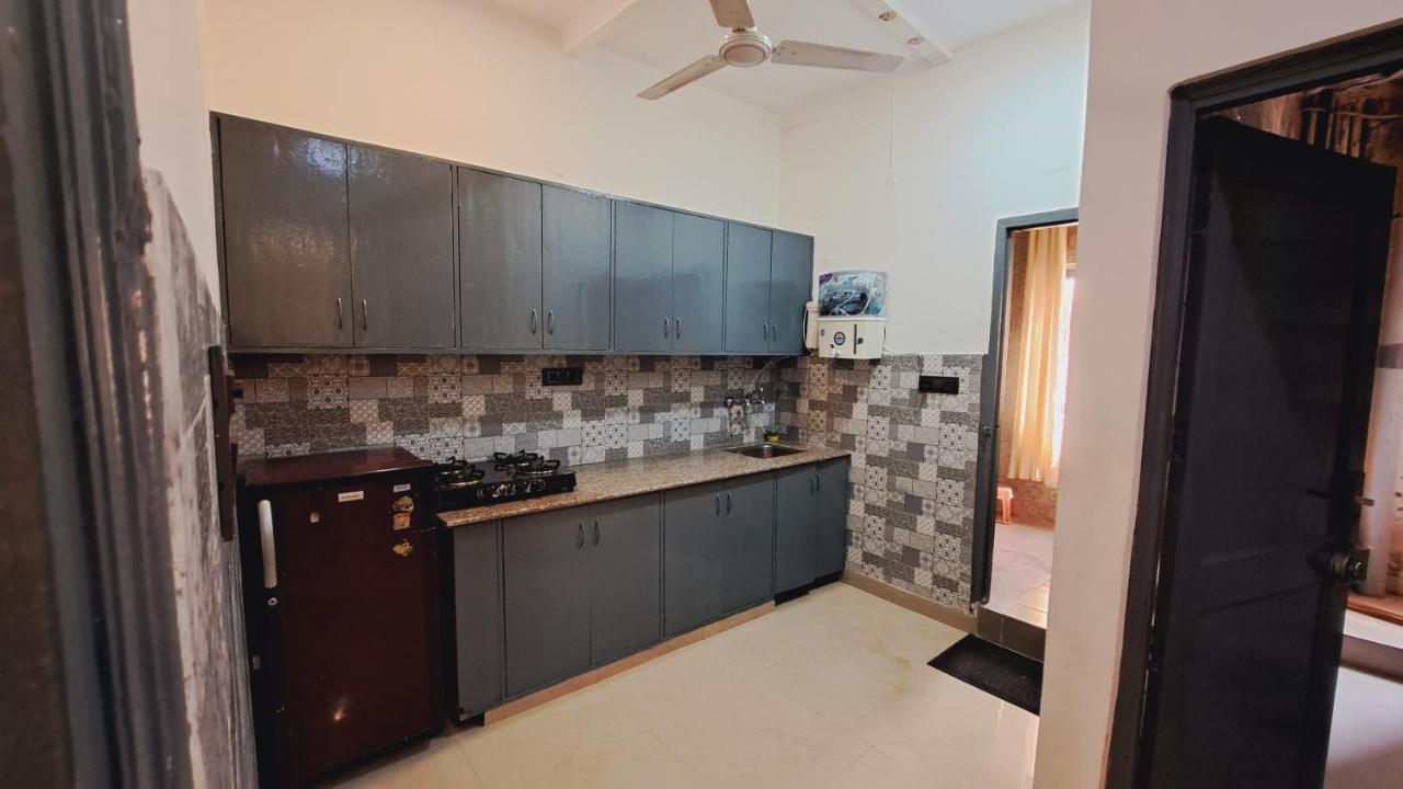 Sufi Khandar Home Stay New Delhi Exterior photo
